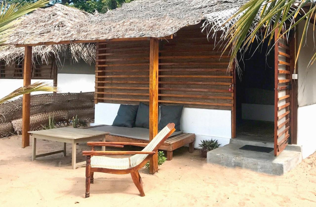 Upali Beach Surf Resort & Cafe Arugam Bay Bagian luar foto